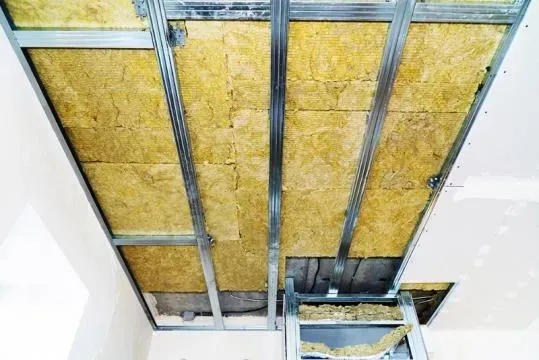 pose d’un faux plafond